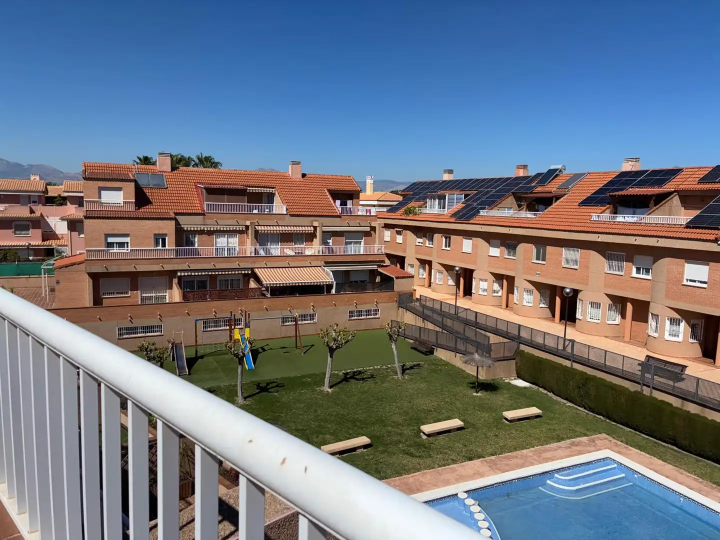 Vista exterior de Casa o chalet en venta en Alicante / Alacant con Aire acondicionado, Calefacción y Terraza