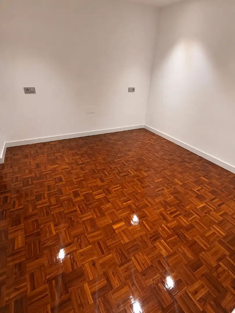 Wohnung zur Miete in Gijón  mit Heizung, Parkett und Ofen