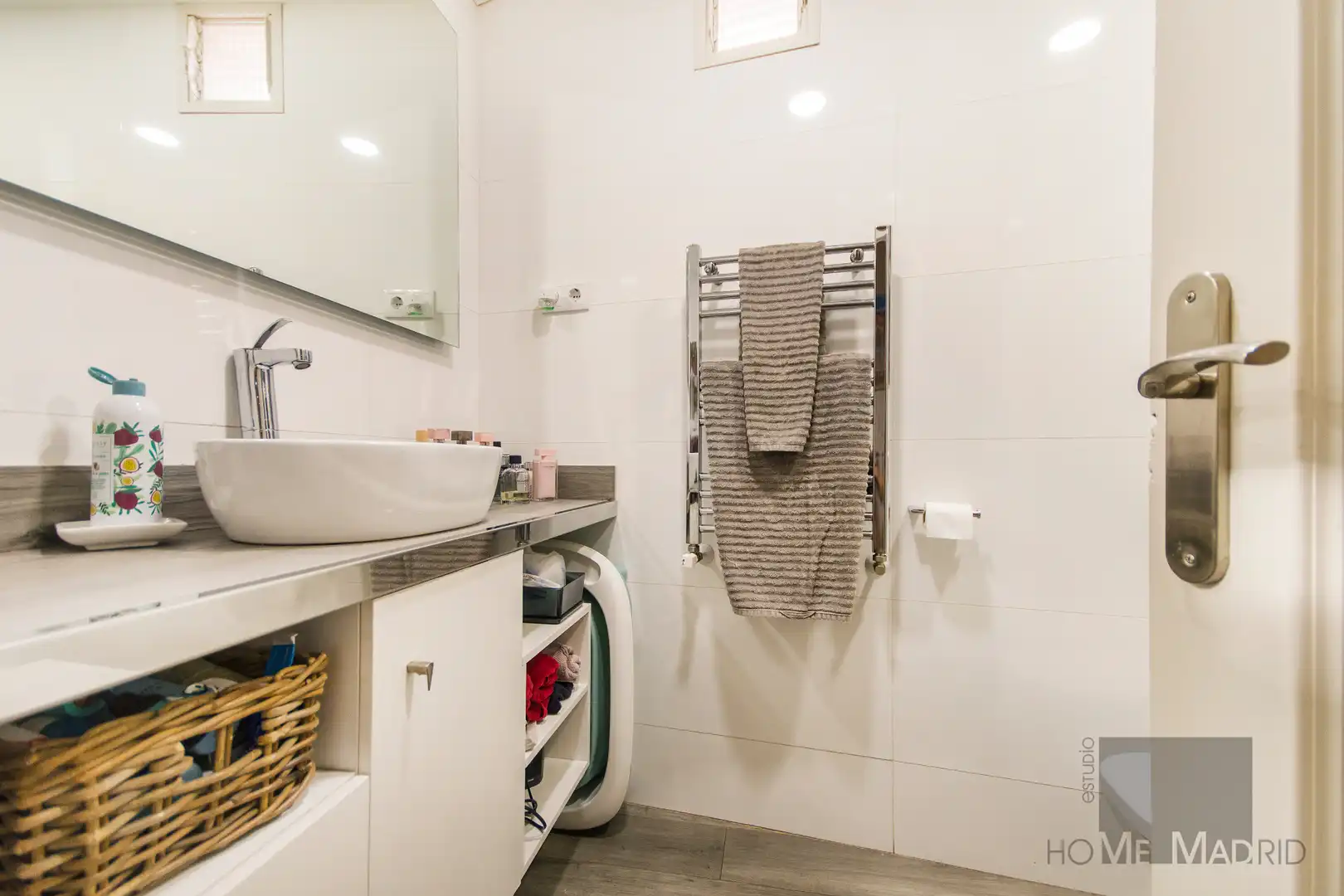 Badezimmer von Wohnung zum Verkauf in Madrid mit Klimaanlage und Heizung