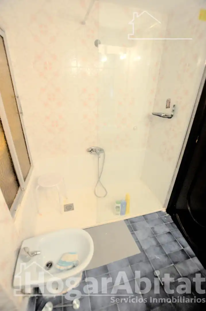 Baño de Piso en venta en Valencia con Terraza