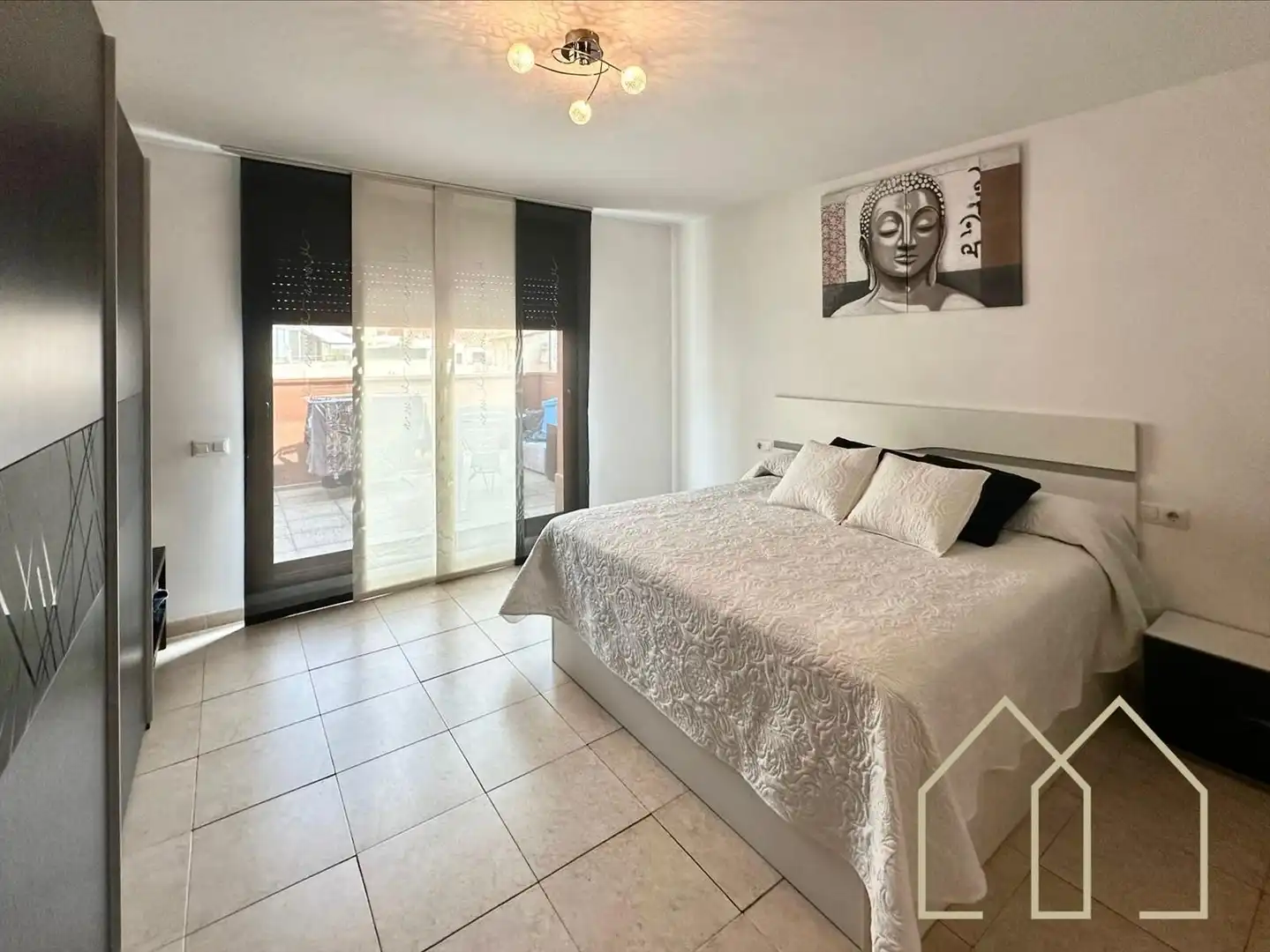 Schlafzimmer von Einfamilien-Reihenhaus zum Verkauf in Caldes de Malavella mit Klimaanlage, Heizung und Privatgarten
