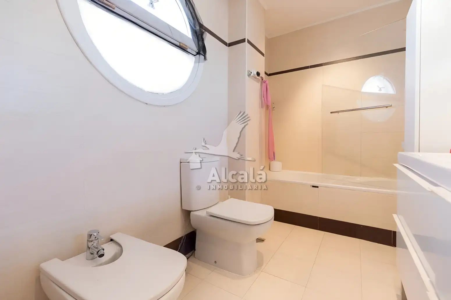 Baño de Casa o chalet en venta en Los Santos de la Humosa con Calefacción y Trastero