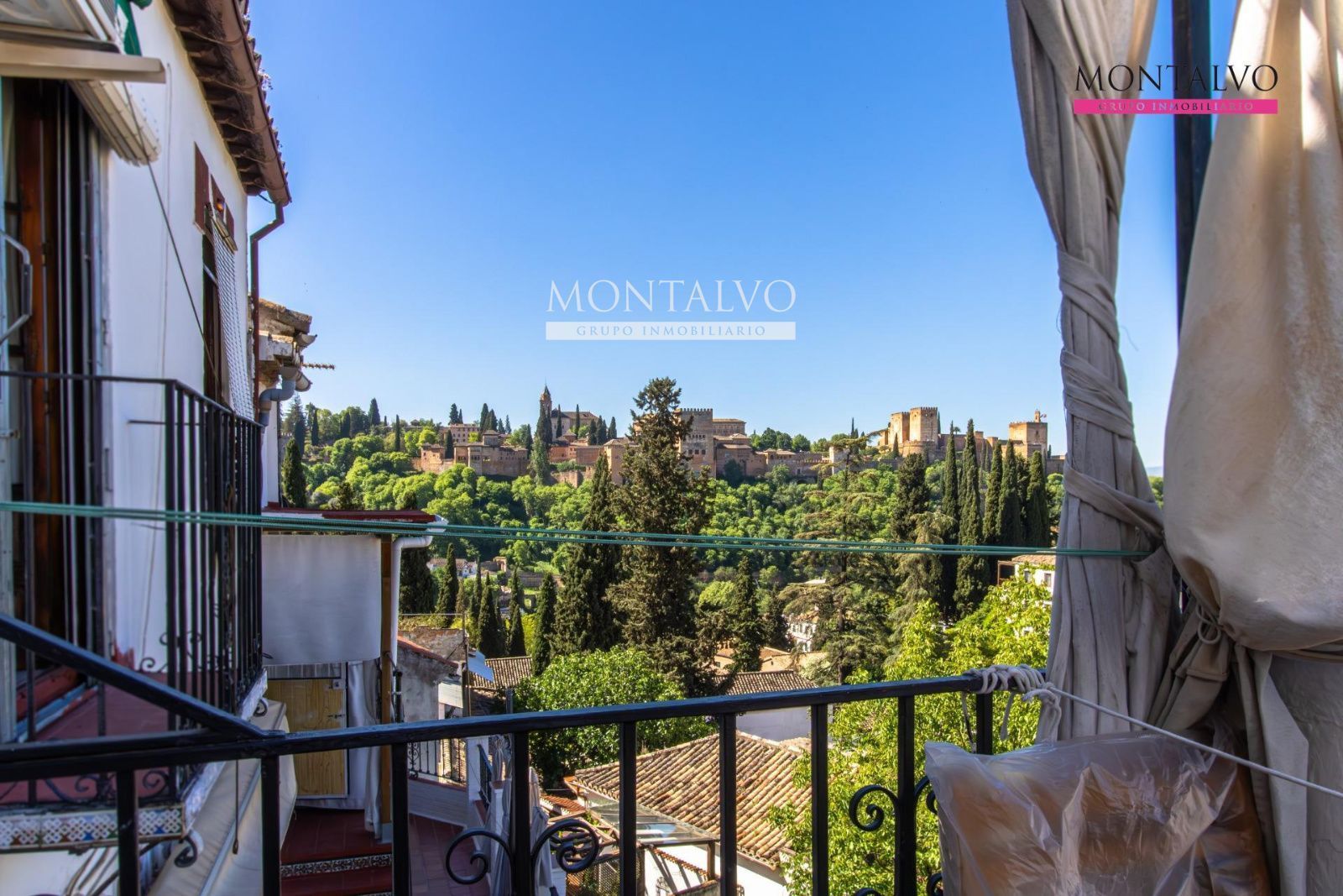 Dormitori de Casa adosada en venda en  Granada Capital amb Aire condicionat, Calefacció i Terrassa