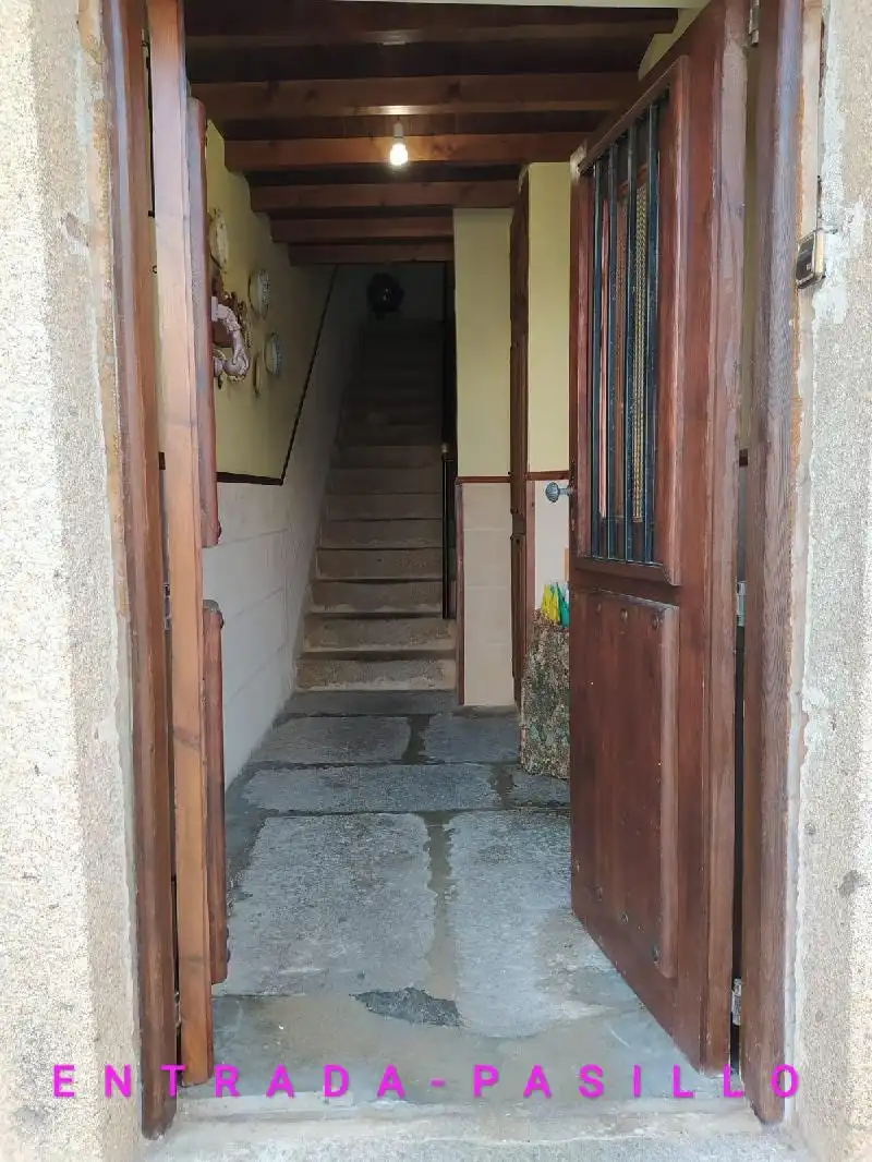 Einfamilien-Reihenhaus zum Verkauf in Villa del Campo mit Privatgarten und Möbliert