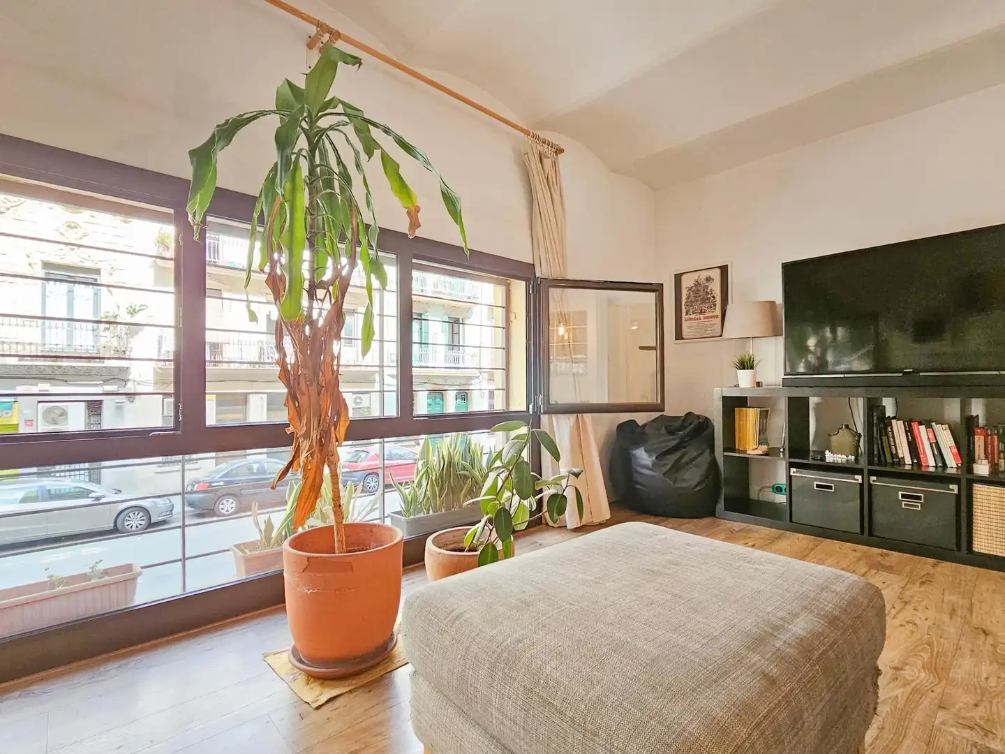 Sala de estar de Planta baja en venta en Barcelona con Calefacción