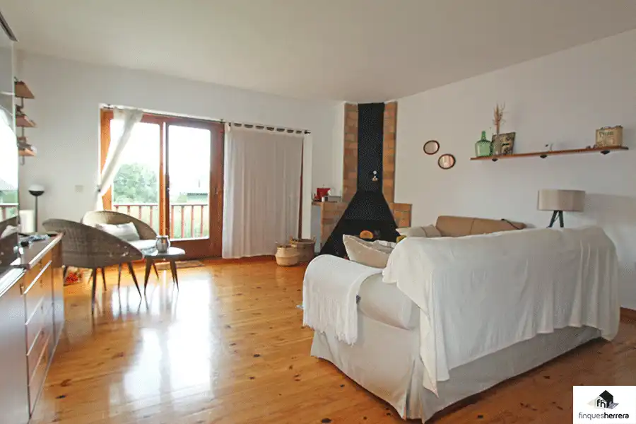 Sala de estar de Apartamento de alquiler en Llívia con Calefacción, Parquet y Amueblado