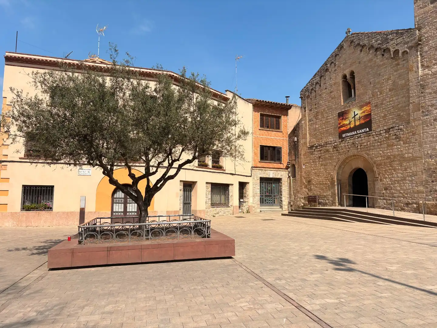 Exterior view of Commercial properties for transfer in Rubí  with Air Conditioner, Terrace and Furnished