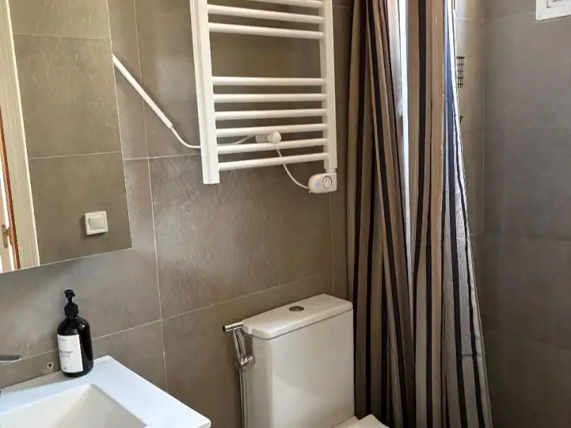 Badezimmer von Geschaftsraum zum Verkauf in Marratxí mit Klimaanlage, Heizung und Möbliert