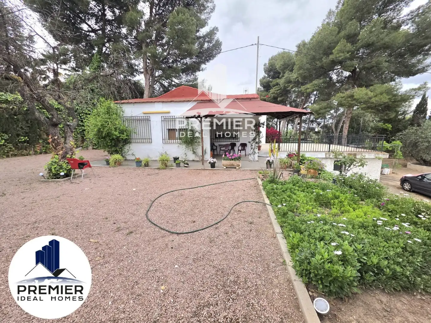 Xalet amb piscina en venda a reventon