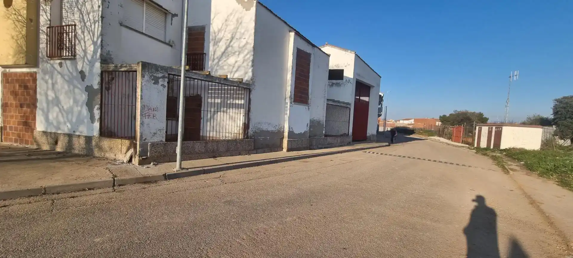 Vista exterior de Casa adosada en venda en La Pueblanueva