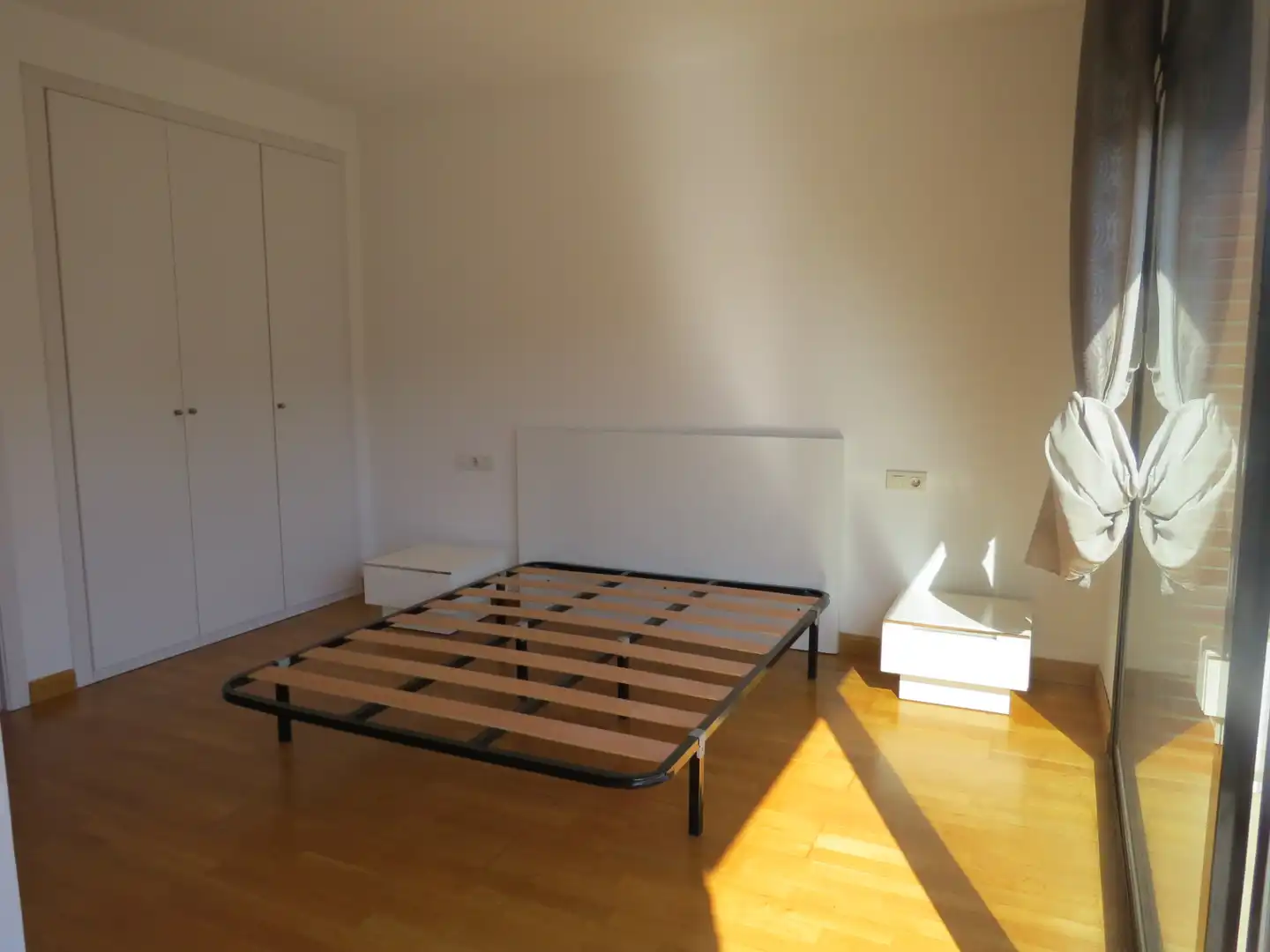 Schlafzimmer von Einfamilien-Reihenhaus zum Verkauf in Sant Andreu de Llavaneres mit Klimaanlage, Heizung und Parkett