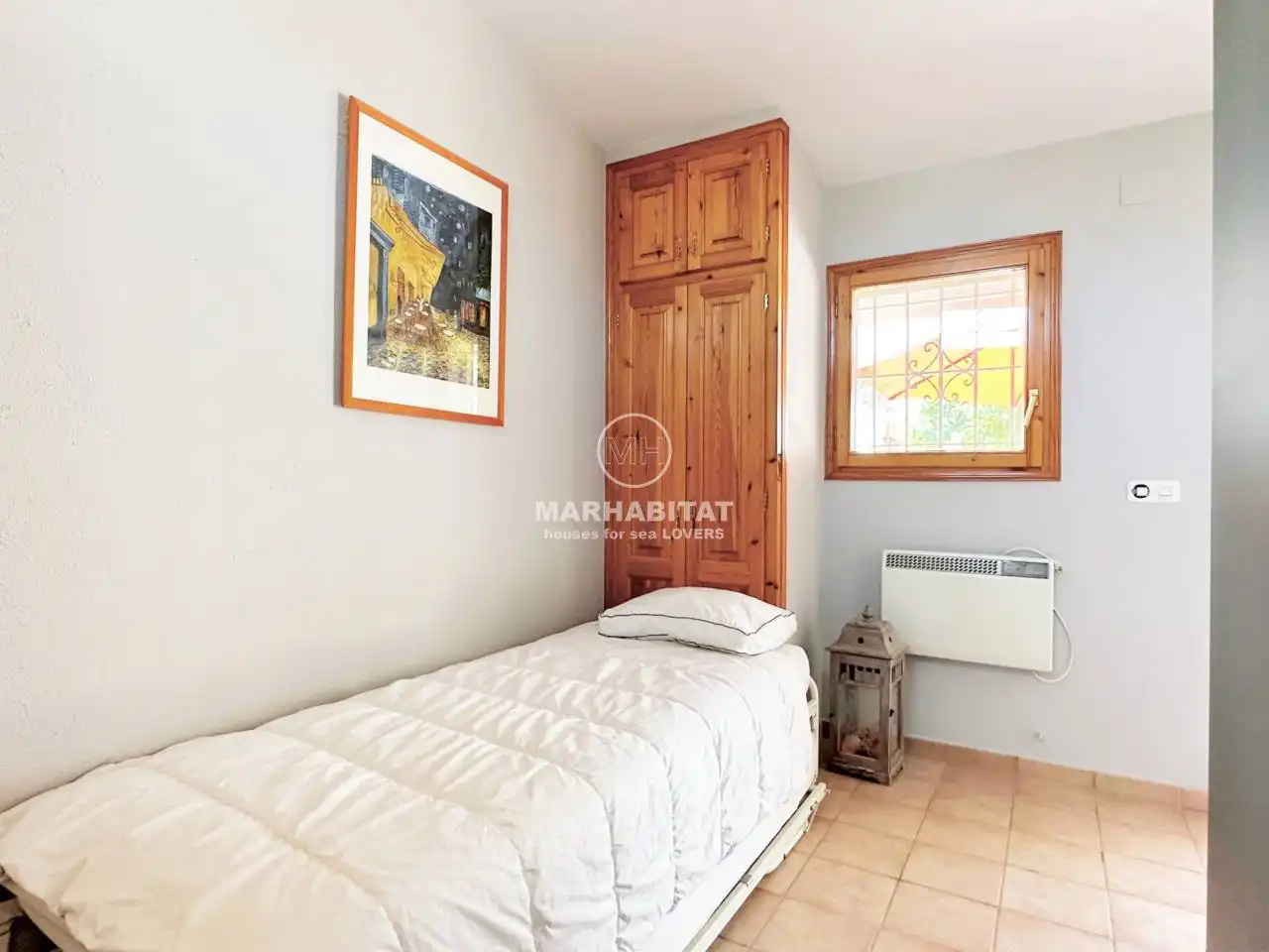 Dormitori de Casa o xalet en venda en L'Escala amb Aire condicionat, Jardí privat i Terrassa