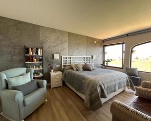 Dormitori de Casa adosada en venda en Santa Pola amb Aire condicionat, Terrassa i Balcó