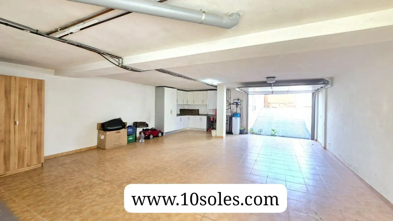 Casa adosada en venta en Bigastro con Terraza, Trastero y Piscina