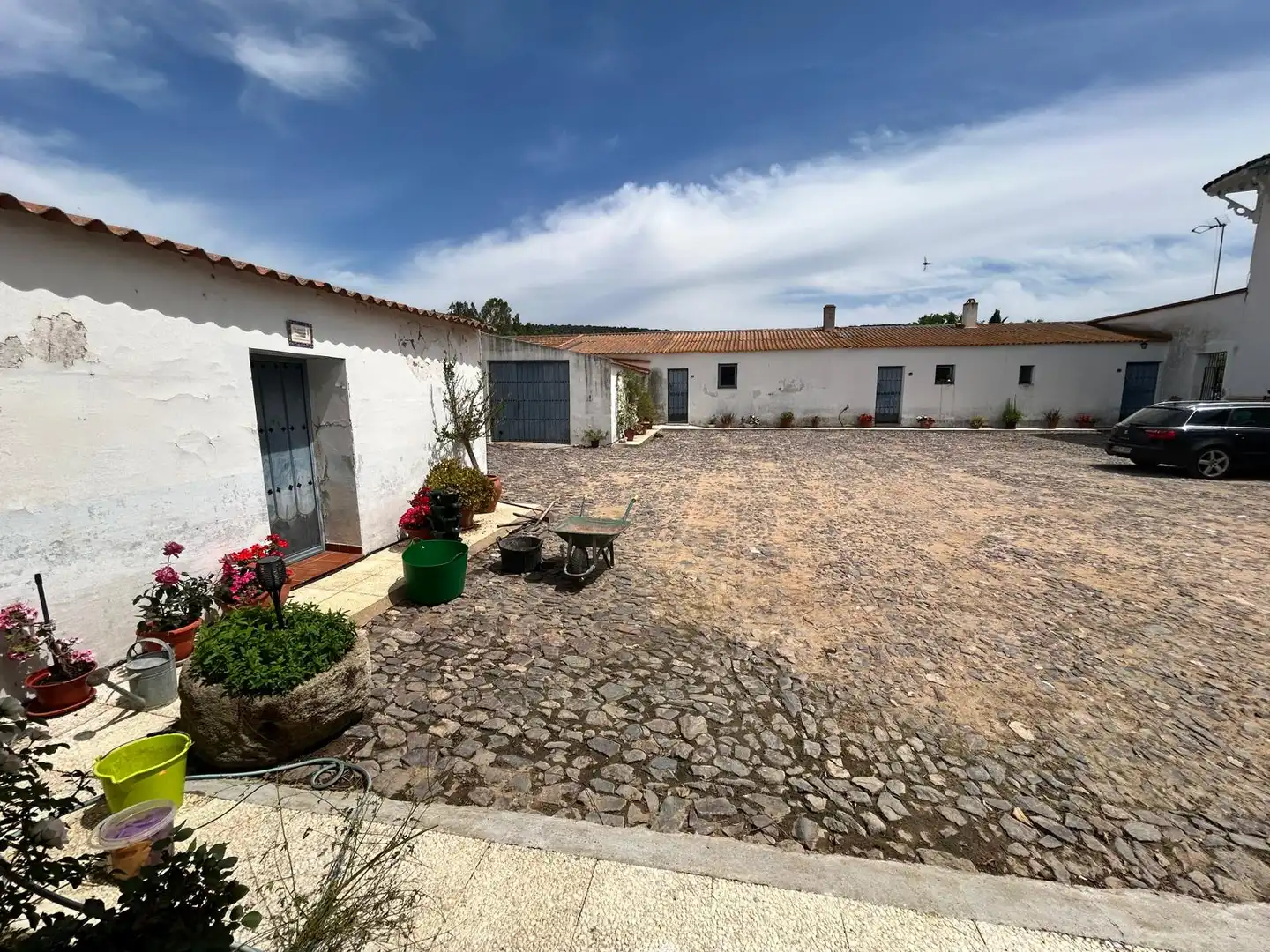 Vista exterior de Finca rústica en venda en Medellín amb Jardí privat, Terrassa i Traster