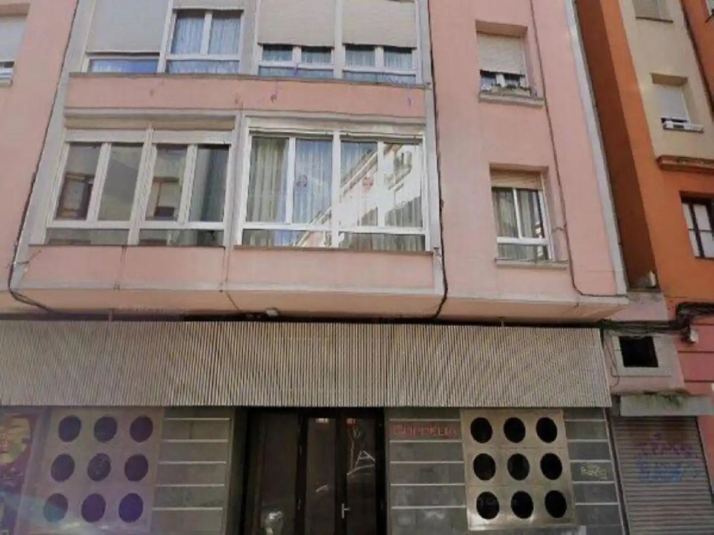 Vista exterior de Piso en venta en Cuatro Caminos