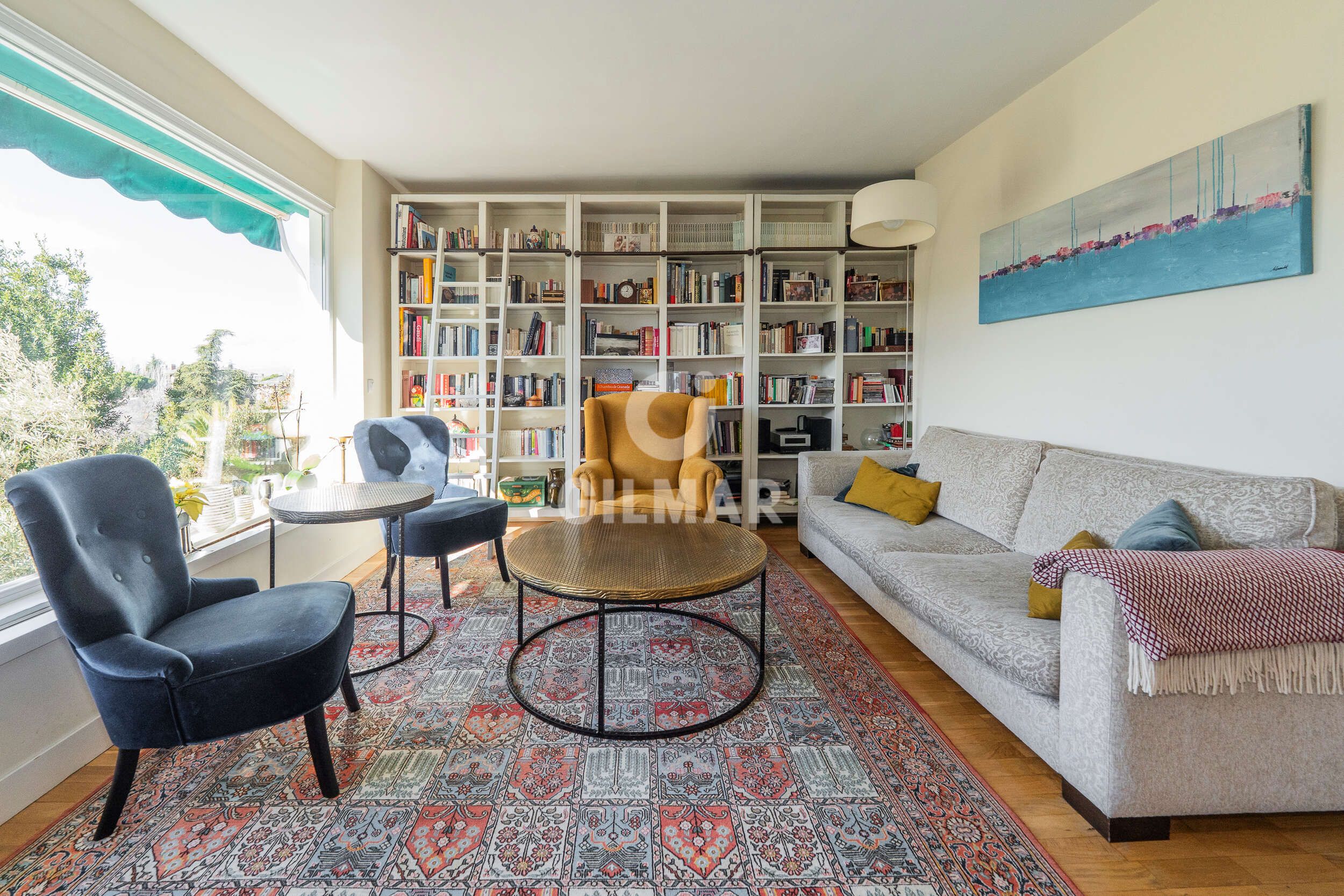 Living room of Single-family semi-detached for sale in  Madrid Capital  with Heating, Private garden and Swimming Pool