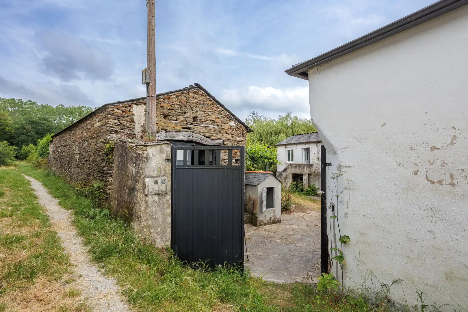 Außenansicht von Country house zum Verkauf in Lugo