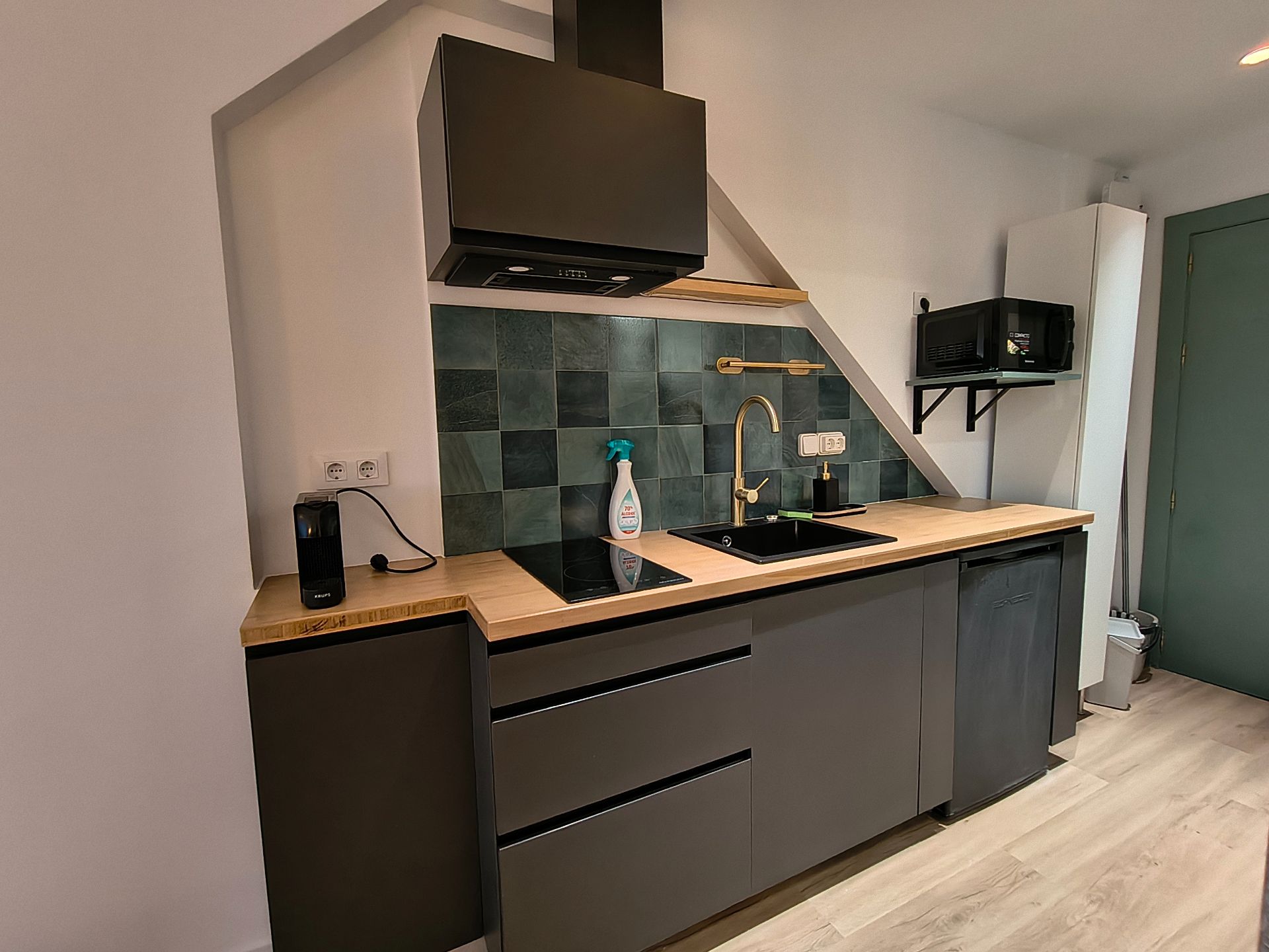 Estudi de lloguer a Calle Poeta Vila y Blanco, 12, Ensanche - Diputación