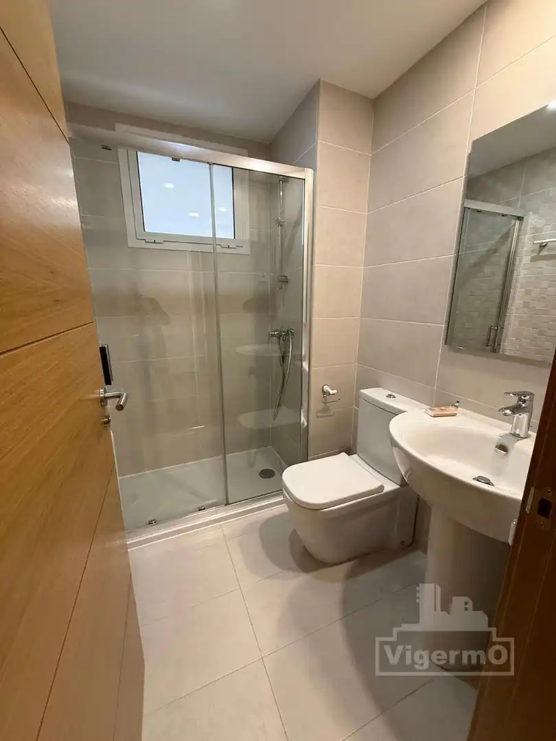 Baño de Piso de alquiler en Torrejón de Ardoz con Aire acondicionado y Calefacción