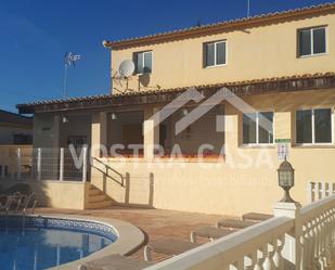 Vista exterior de Casa o xalet en venda en Godelleta amb Calefacció i Piscina