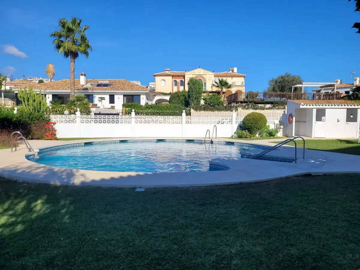 Piscina de Apartament en venda en Mijas amb Aire condicionat, Calefacció i Terrassa