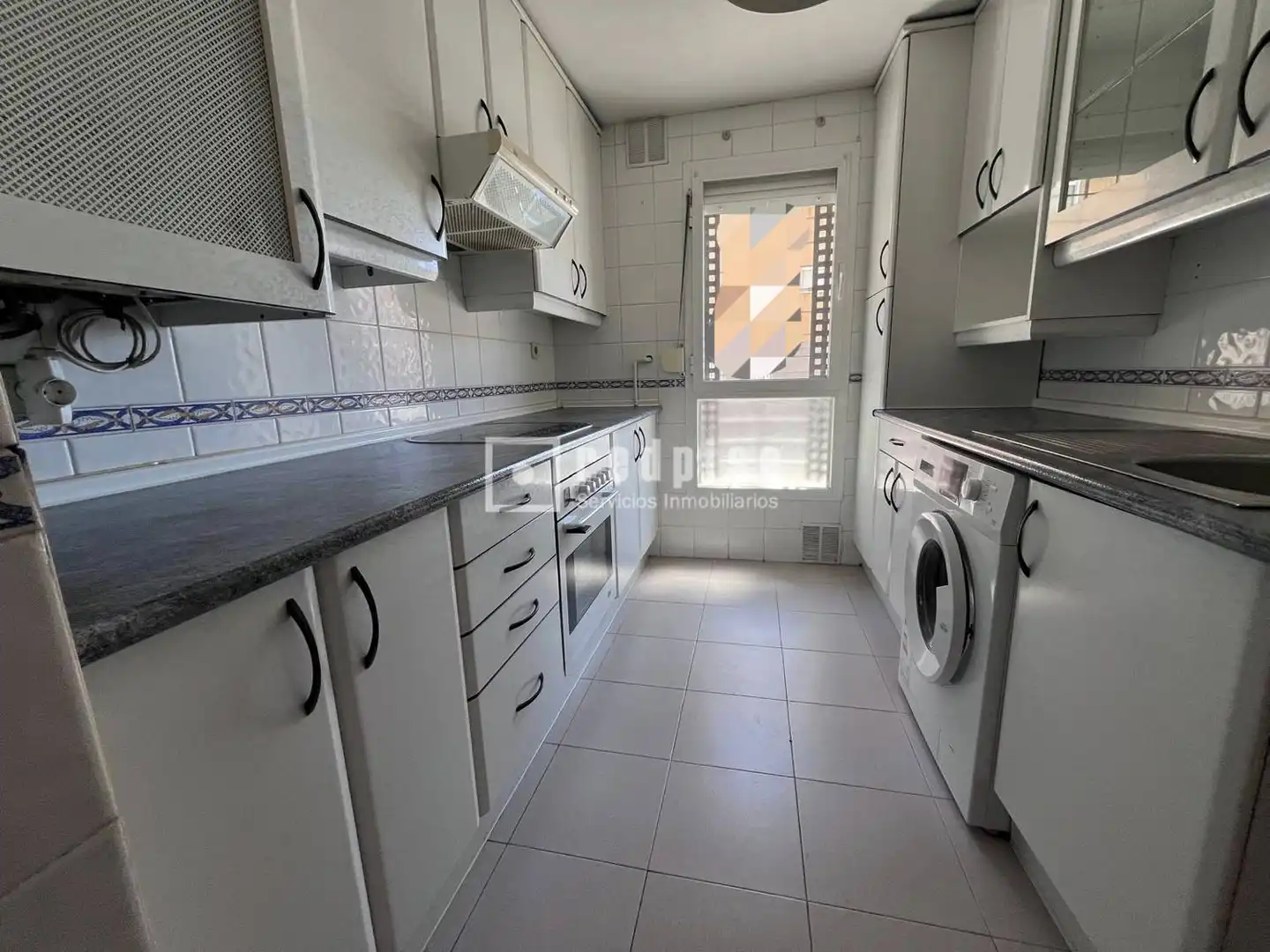 Cocina de Piso en venta en Madrid con Aire acondicionado, Calefacción y Jardín privado