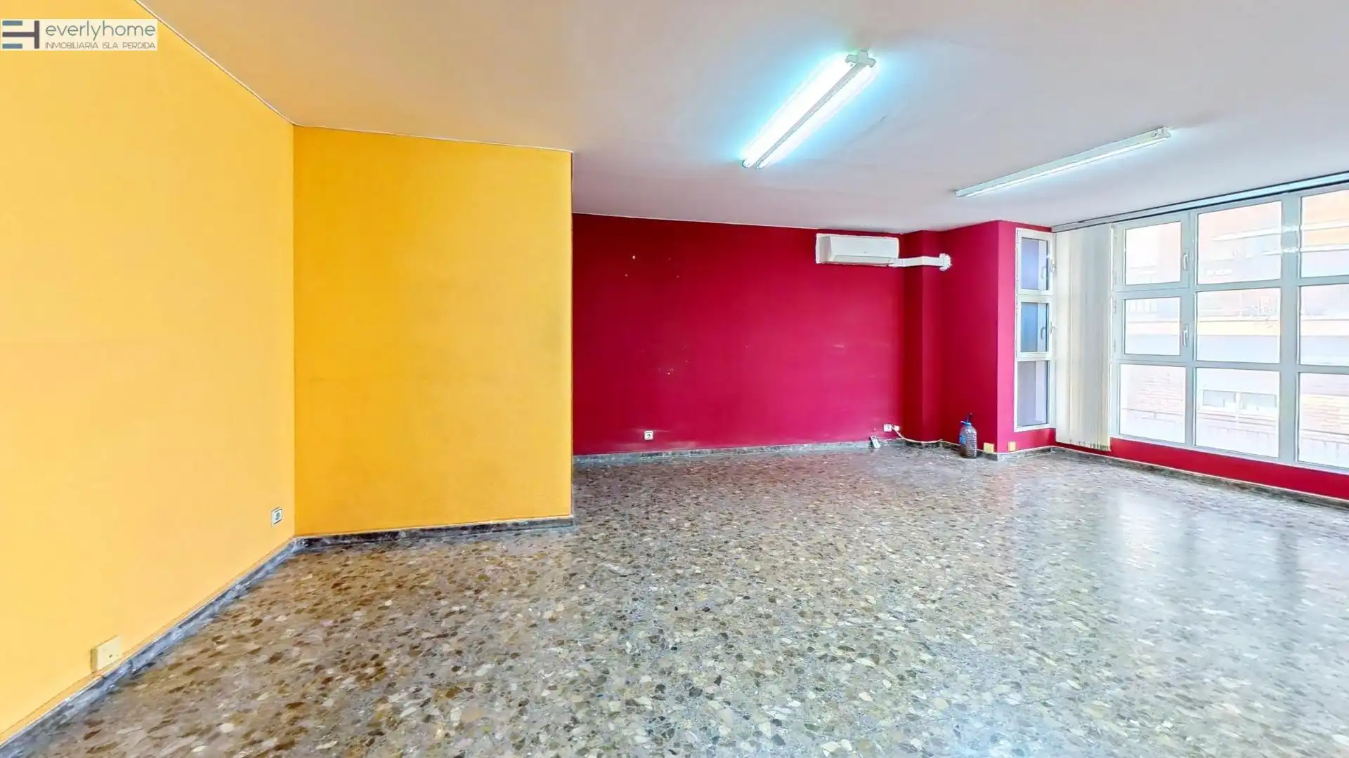 Commercial properties for rent in El Pla del Real