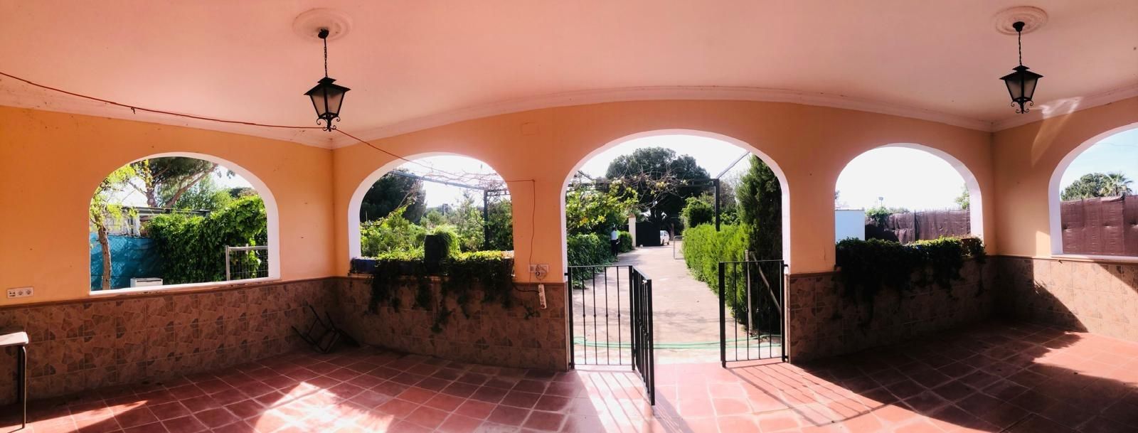 Casa o xalet en venda en Arahal amb Aire condicionat, Jardí privat i Piscina comunitària