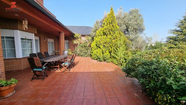 Casa-chalet en Venta en Monte Rozas