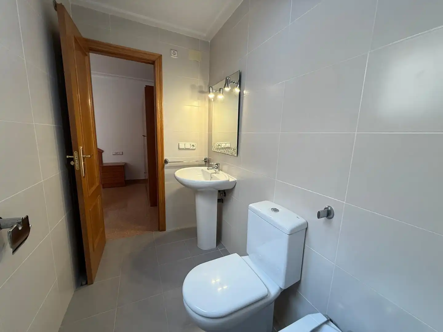 Bathroom of Flat for rent in Elche / Elx  with Furnished