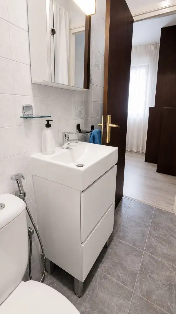 Baño de Piso de alquiler en Santander con Amueblado y Horno