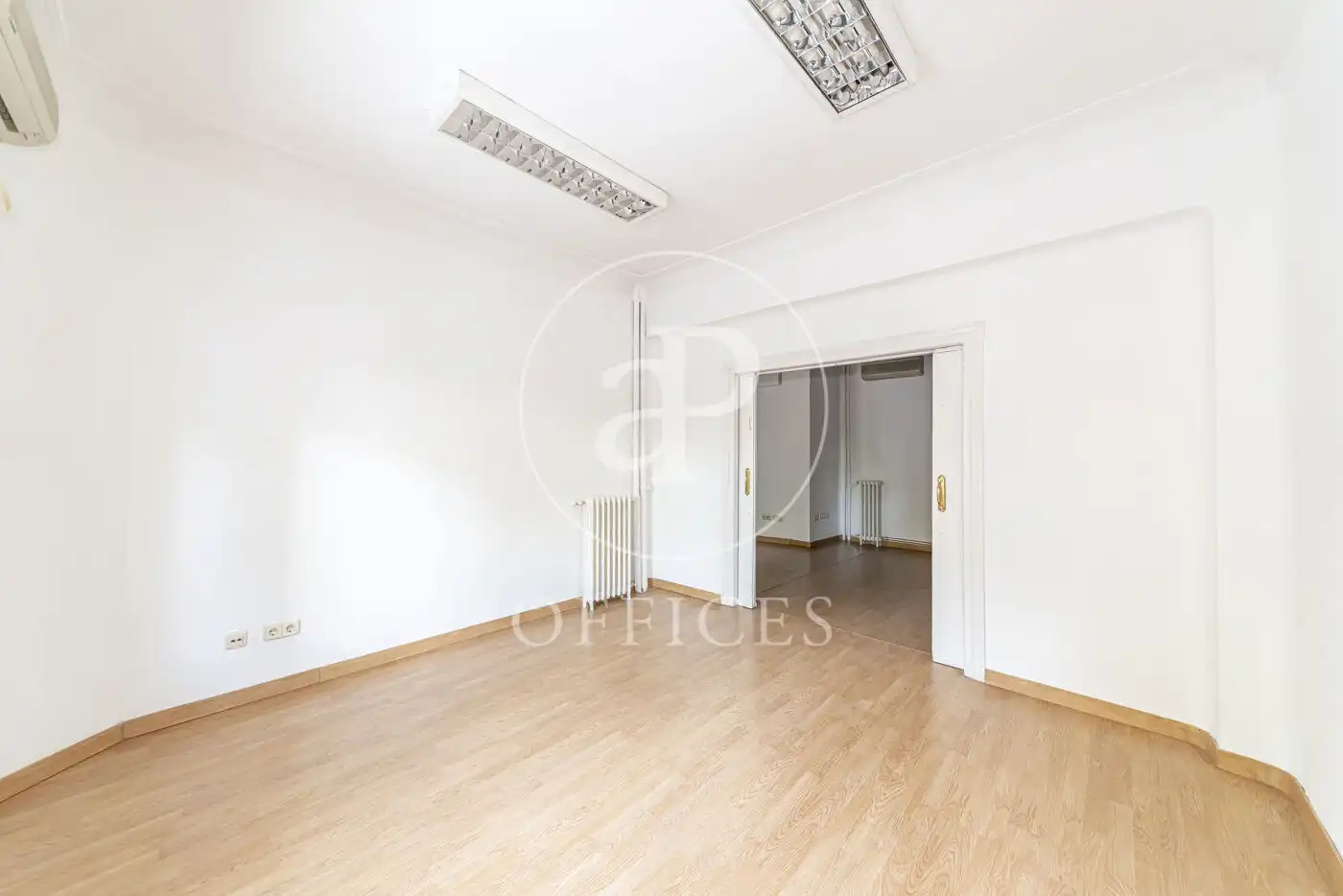 Office for rent in Madrid  with Air Conditioner