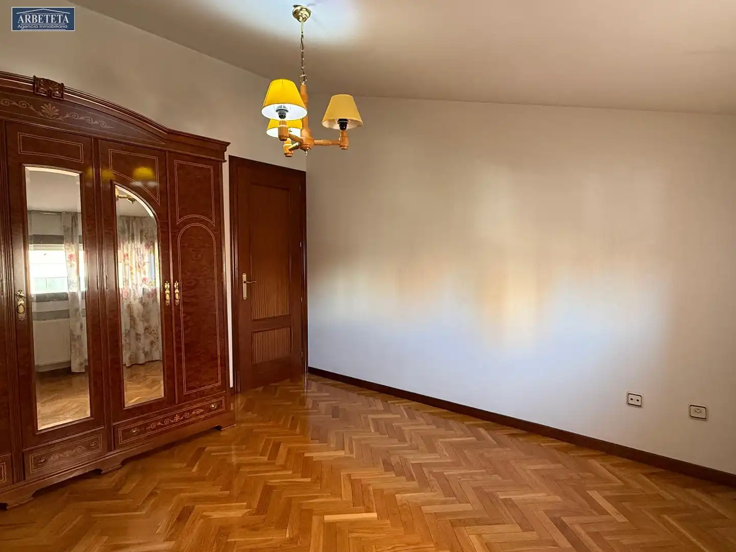 Schlafzimmer von Einfamilien-Reihenhaus zum Verkauf in Guadalajara mit Heizung, Parkett und Terrasse