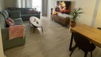 Sala d'estar de Apartament en venda en Marbella amb Aire condicionat, Calefacció i Terrassa