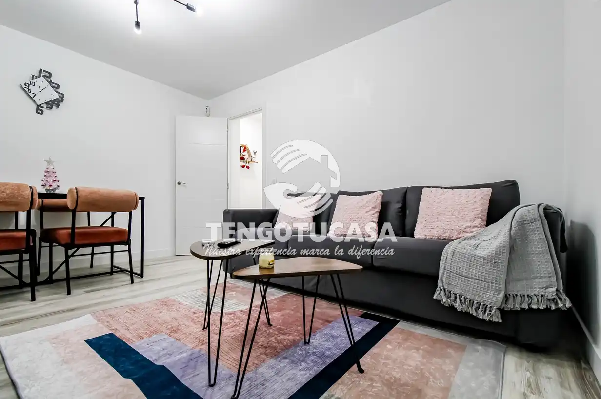 Bedroom of Flat for sale in  Madrid Capital  with Air Conditioner, Heating and Terrace