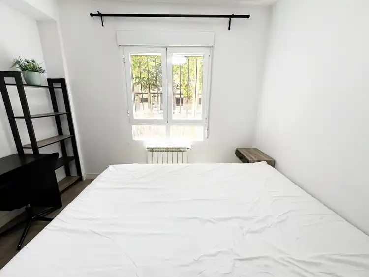Bedroom of Flat for rent in Madrid  with Heating, Parquet flooring and Furnished