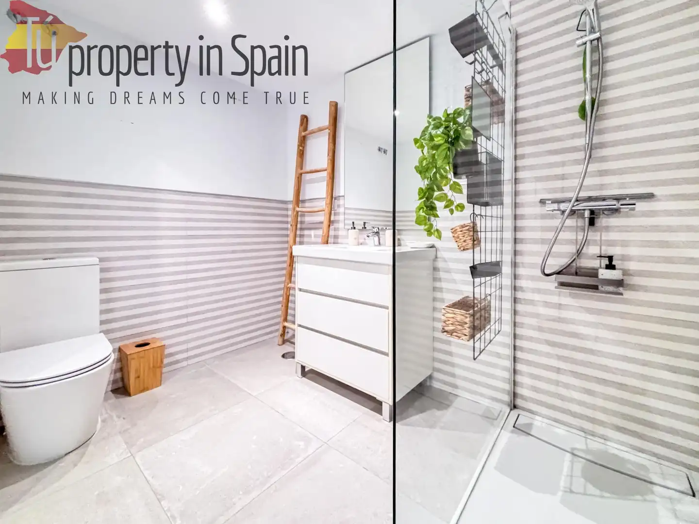 Baño de Piso para compartir en Alicante / Alacant con Terraza, Amueblado y Piscina comunitaria