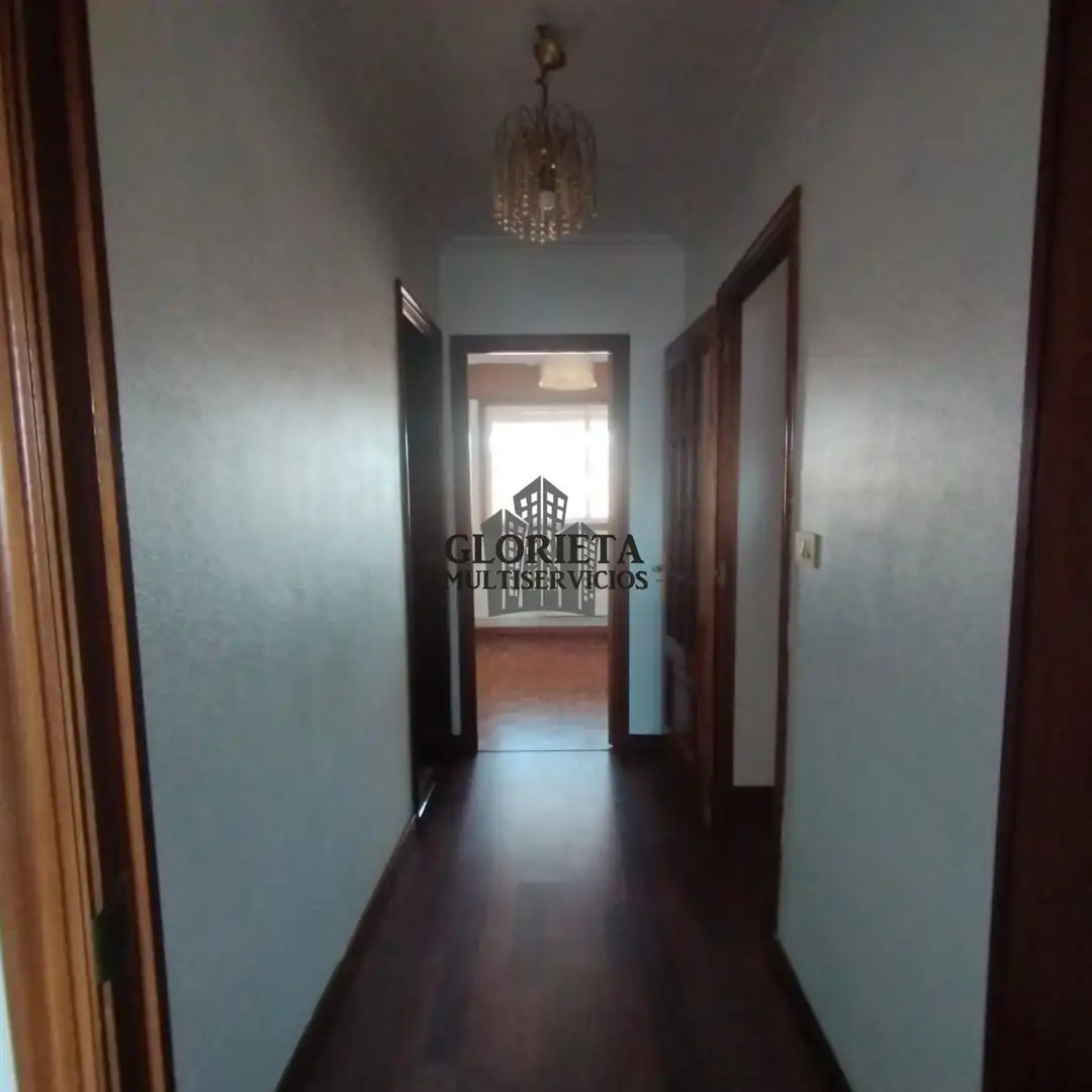 Piso en venta en Vigo  con Calefacción, Parquet y Terraza