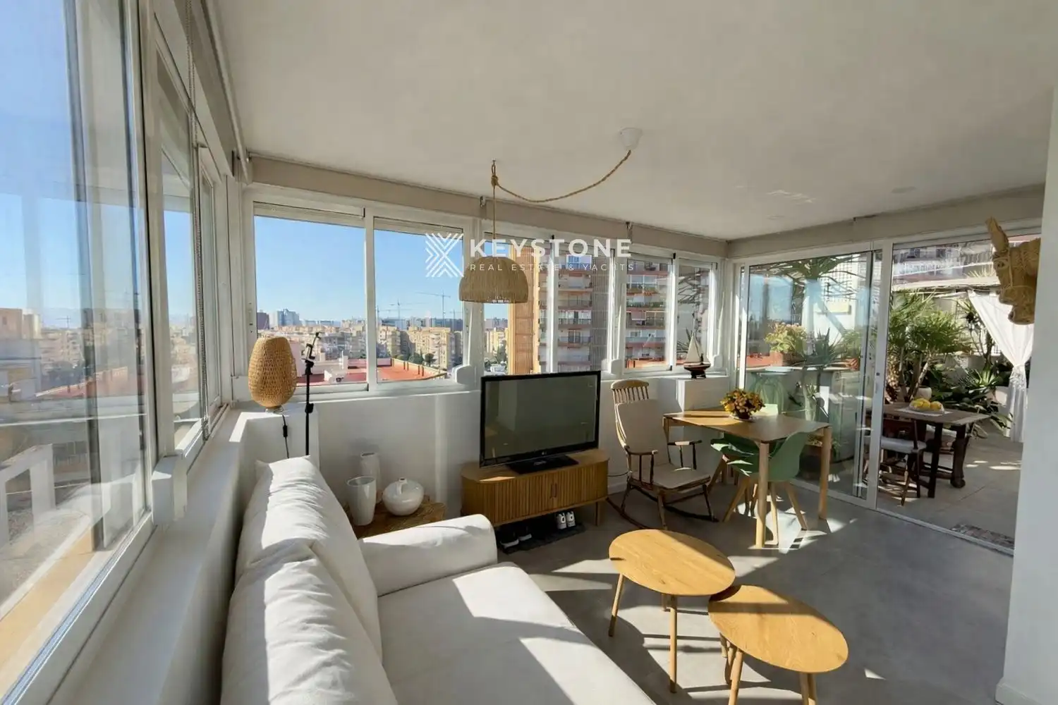 Sala de estar de Ático de alquiler en Alicante / Alacant con Aire acondicionado, Calefacción y Terraza