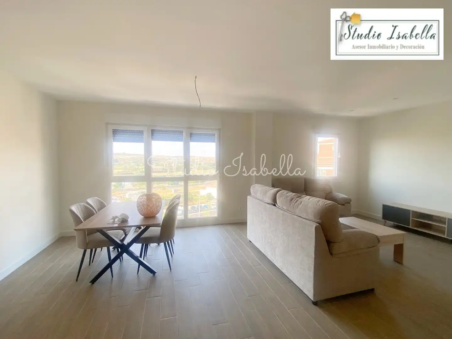 Living room of Duplexes for share in Toledo  with Air Conditioner, Heating and Terrace