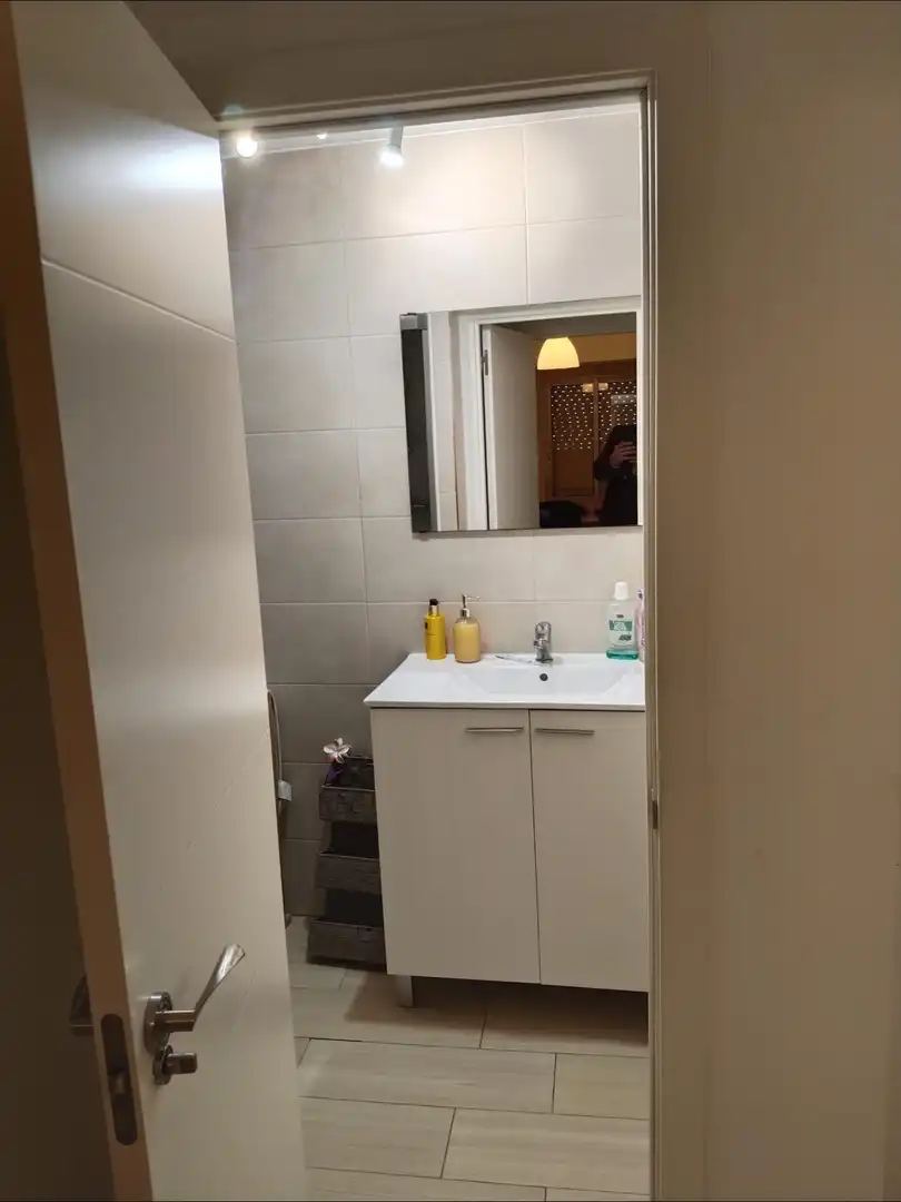 Baño de Piso en venta en Moncada con Aire acondicionado, Balcón y Alarma