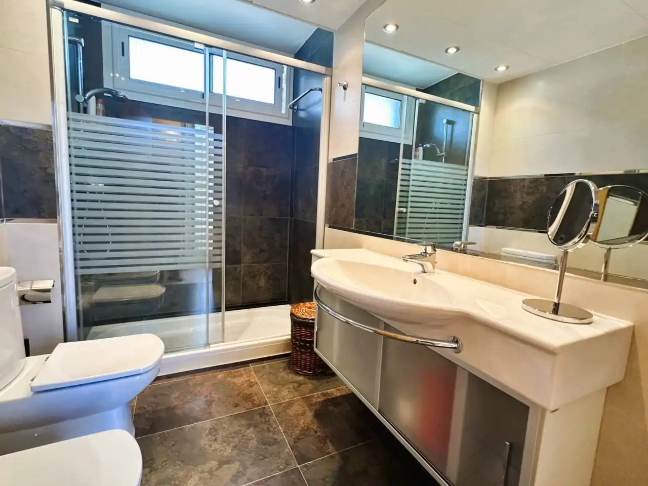 Bathroom of Houses for sale in L'Estartit  with Air Conditioner, Private garden and Terrace