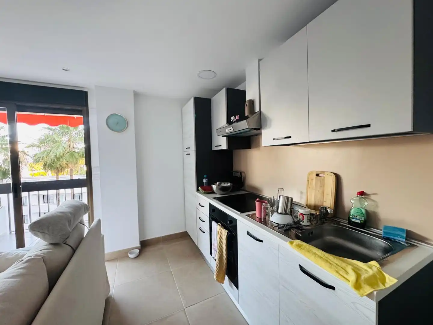 Cuina de Apartament en venda en Torremolinos amb Aire condicionat i Terrassa