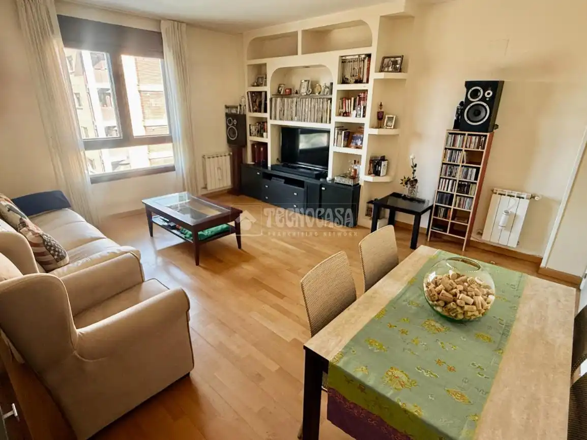 Sala de estar de Piso en venta en Madrid con Aire acondicionado, Calefacción y Piscina comunitaria