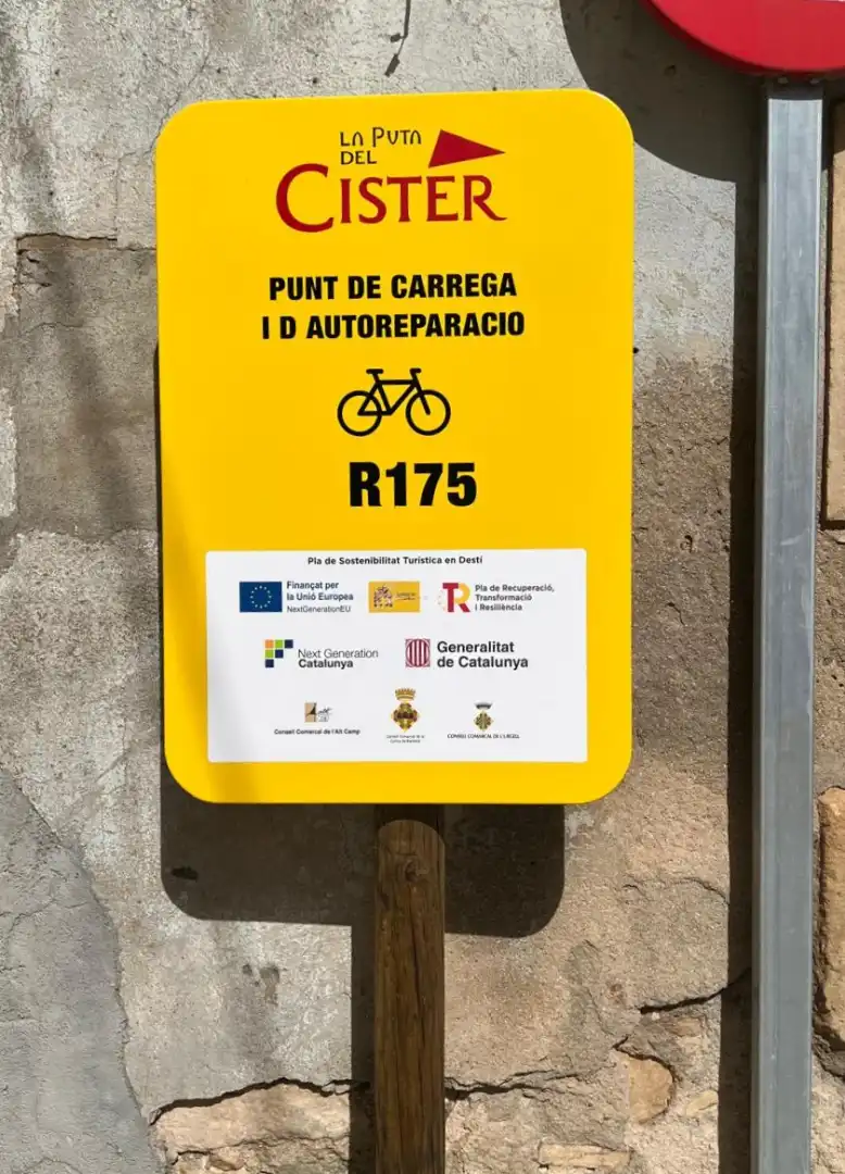 Parking de Casa adosada en venta en Rocafort de Queralt con Trastero, Balcón y Internet