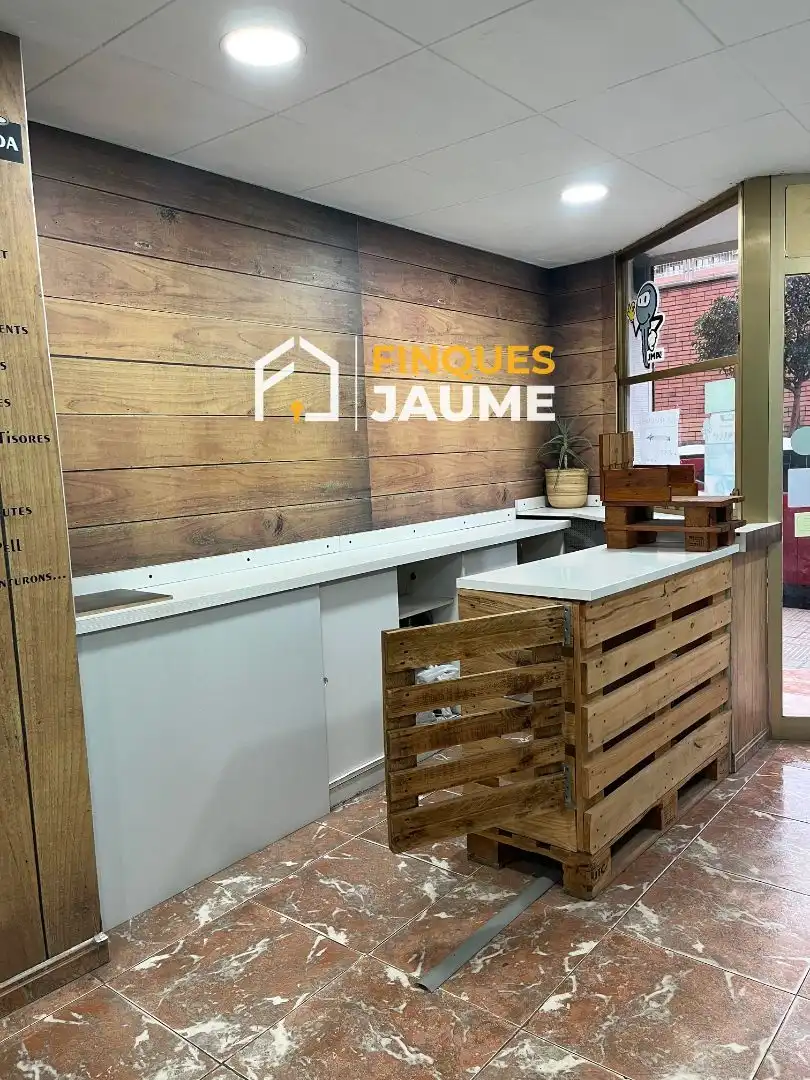 Business premises to rent in Bisbe Messeguer, imagen 2