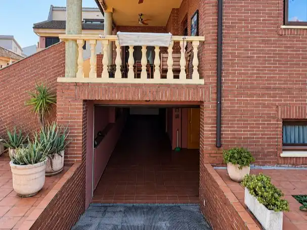 Casa o chalet en venta en Benirredrà con Terraza, Piscina y Balcón