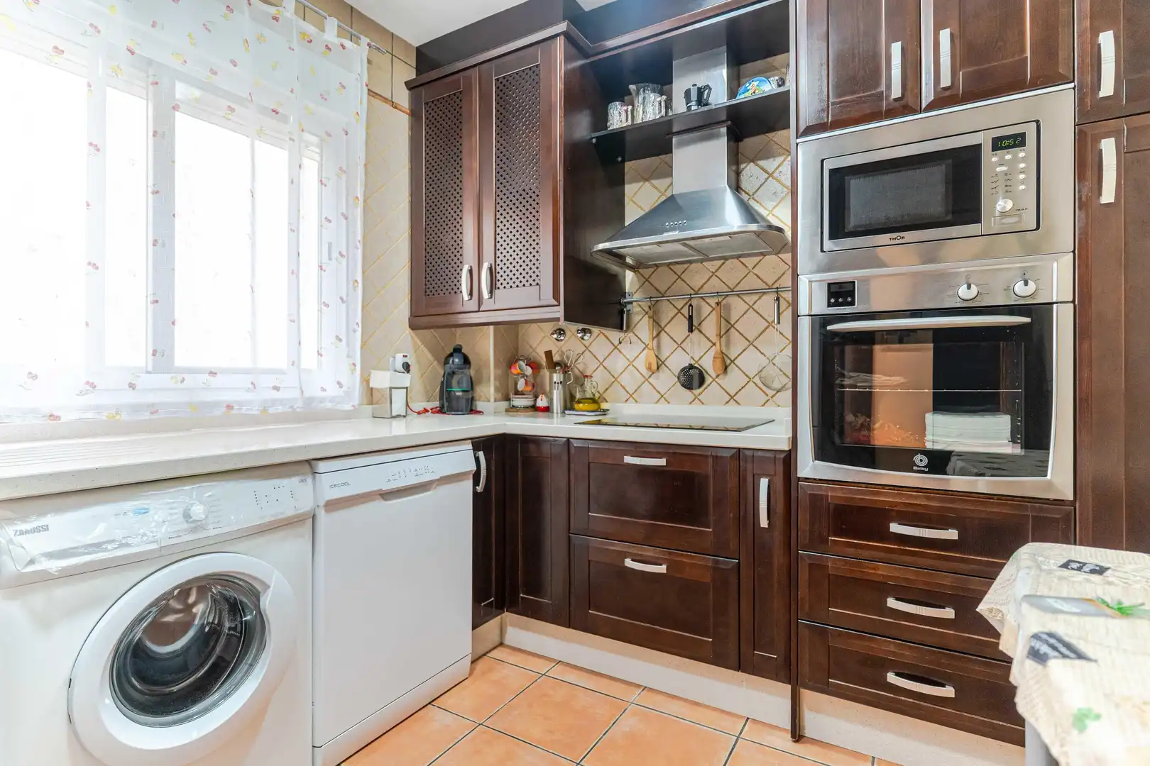 Cocina de Apartamento en venta en Salobreña con Aire acondicionado, Trastero y Horno