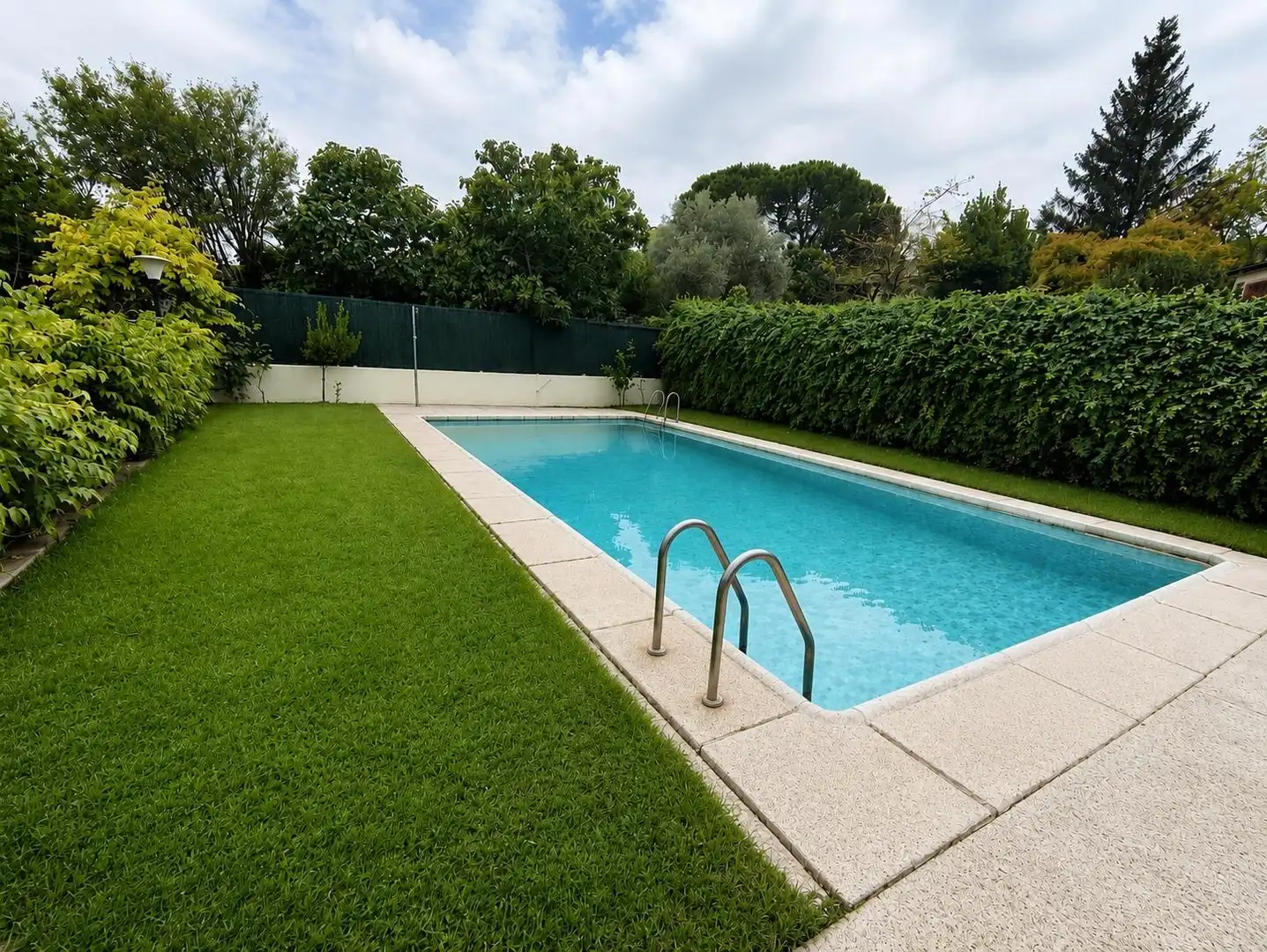 Chalet con piscina en venta en El Molar (Madrid)
